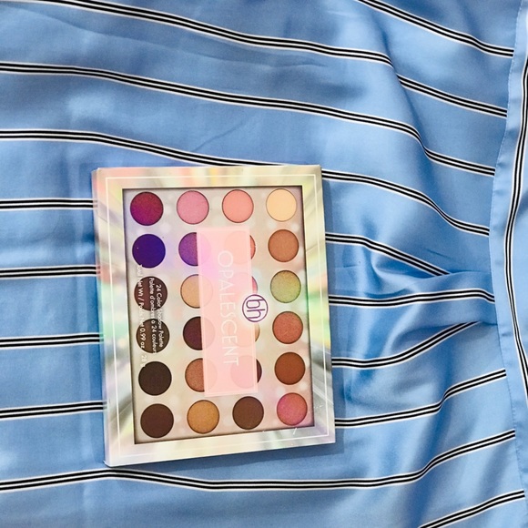 Eyeshadow 💋 - Picture 2 of 2